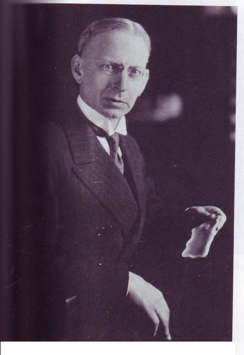 名将留下的文物被农民当成农具,现成为美国博