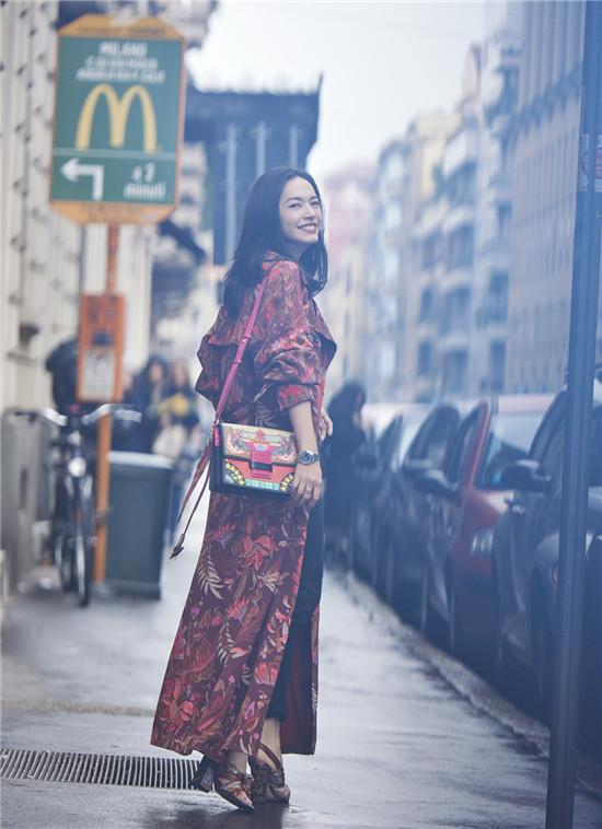 姚晨被质疑整容,工作室回应“又夸我们boss漂亮”笑翻网友