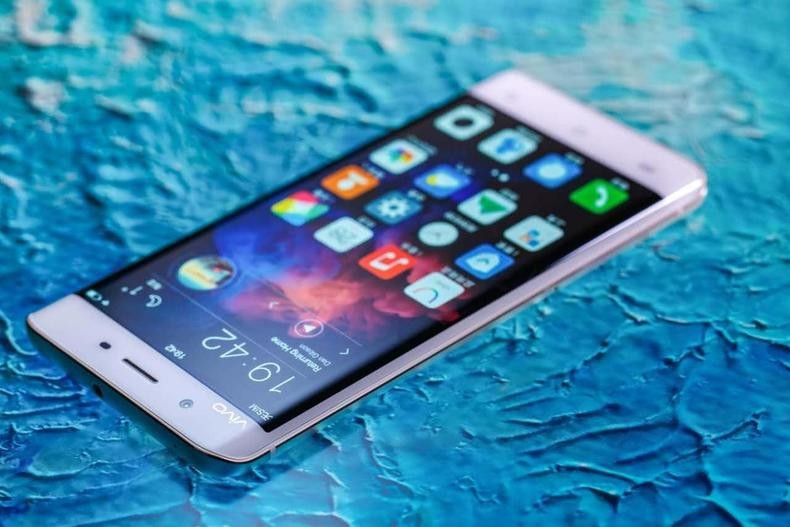 手机运行内存和存储内存是啥?和电脑内存和硬