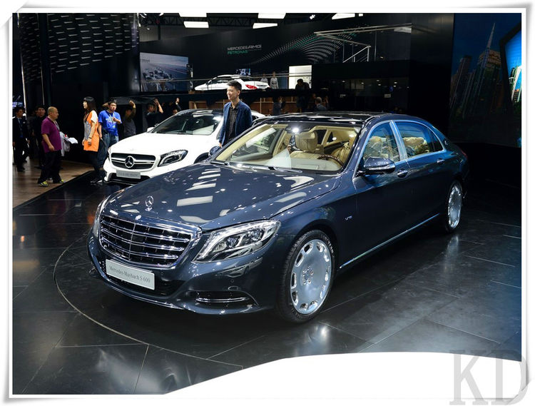 ​全新奔驰迈巴赫4S店，搭载6.0T双涡轮，车身外观太霸气