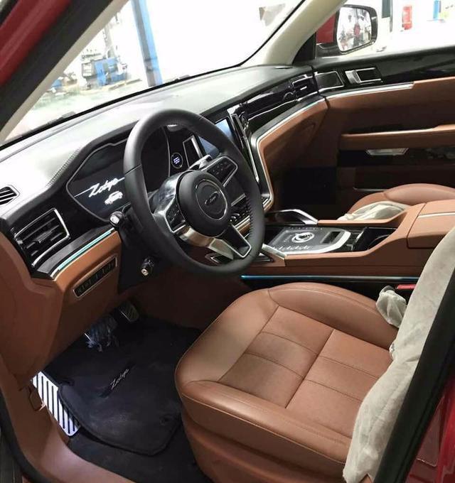 男子新提众泰T700还没到家, 变速箱就发生故障, 车主一脸茫然