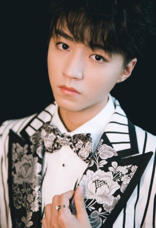 芭莎颜值哪家强?男星女星大排行,网友直呼对比