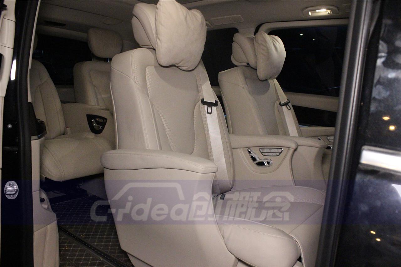 奔驰V260改装无隔断内饰，四个航空座椅尽享舒适