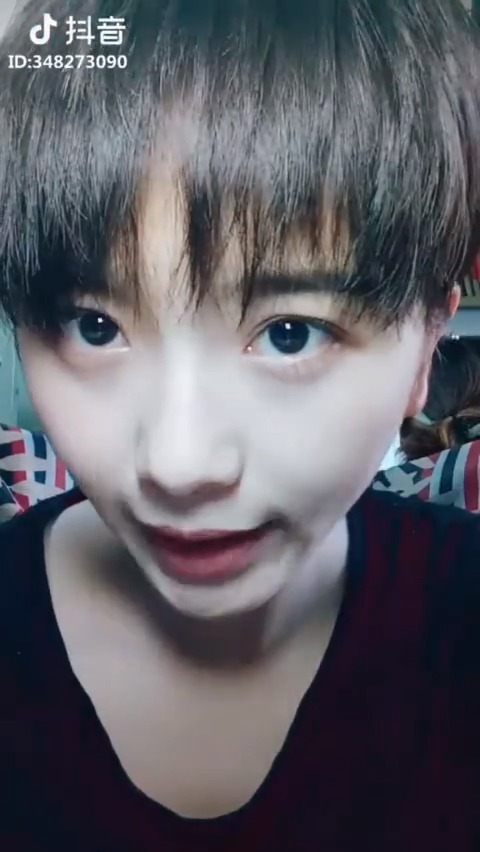 大哥教你梳中分表情包