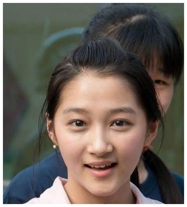 关晓彤素颜黑皮肤