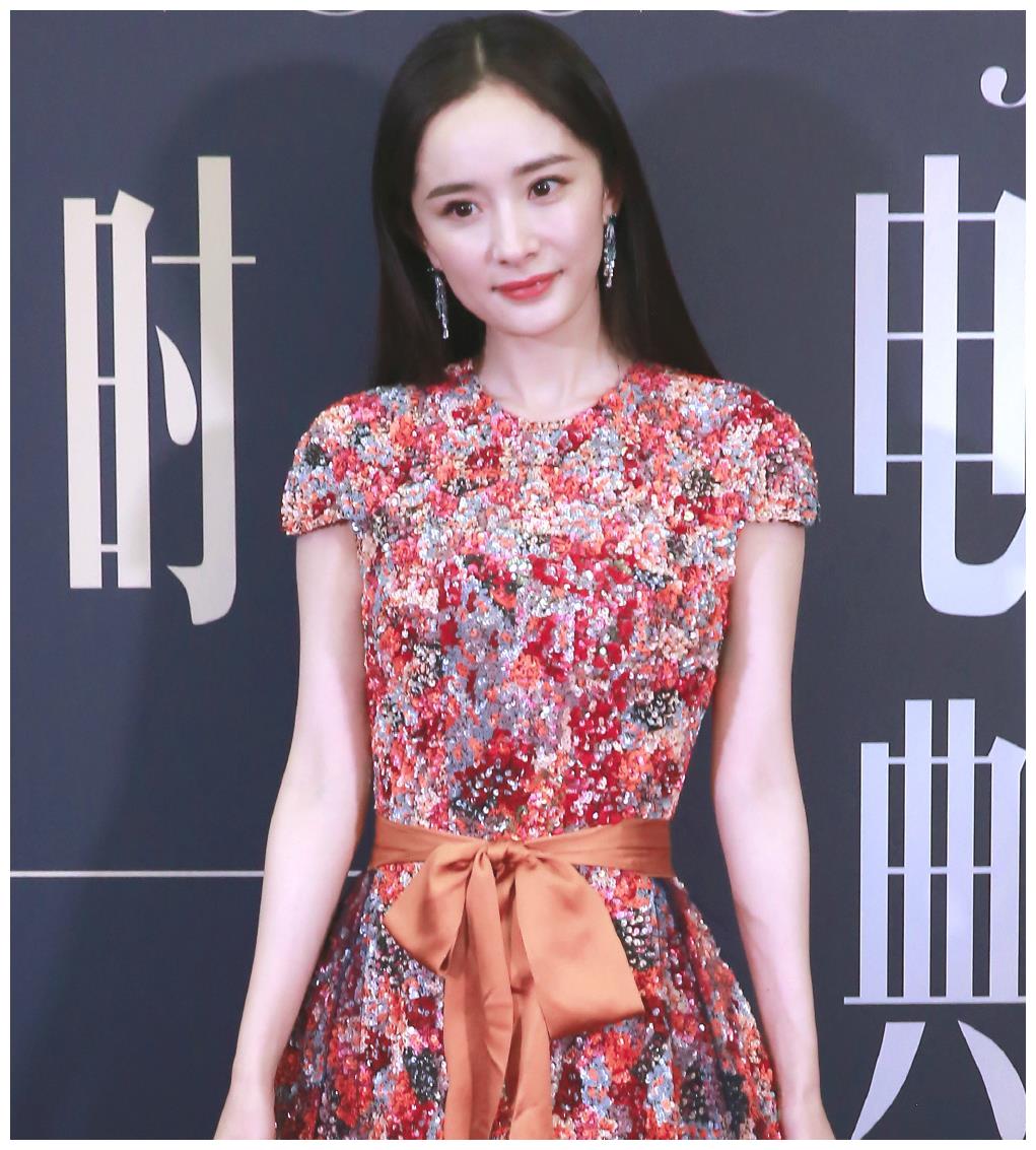 杨幂angelababy合照,angelababy杨幂合照 杨幂唐嫣angelababy同框画面和谐,大幂幂挠痒痒,ba