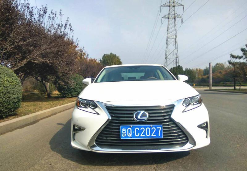 引领豪华中大车型 雷克萨斯ES 300h