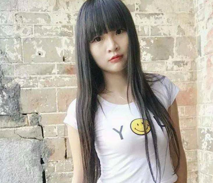 街拍农村美女，个个清纯素颜美女，看完你会不想娶城里姑娘