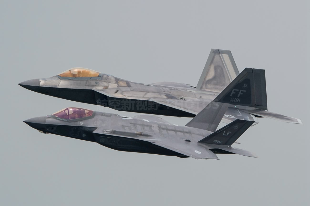 波音F-15SE沉默鹰比肩隐形战机 最终外销却颗