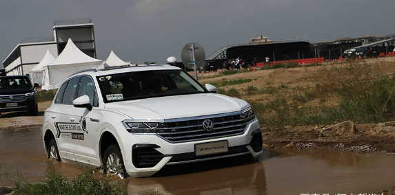 甩掉油腻大叔标签,颜值媲美卡宴,可上市后销量