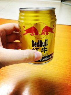 幼儿园老师让带创意玩具, 家长愣用三百筷子做