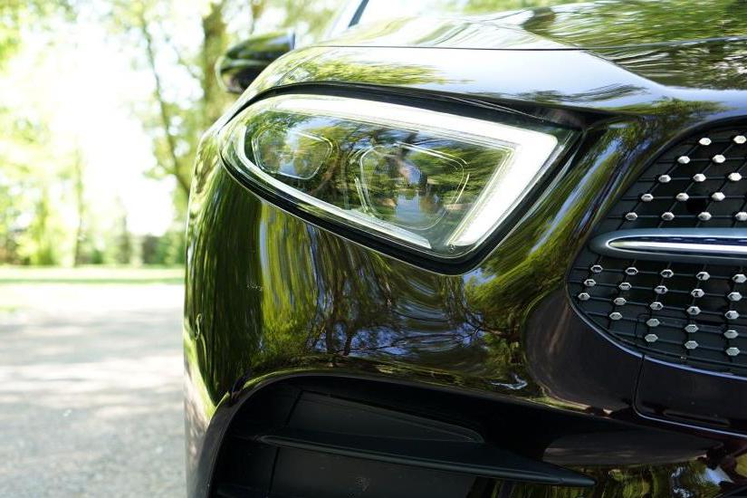 最美奔驰轿跑换代，外形惨遭疯狂吐槽，被奥迪A7甩出好几条街