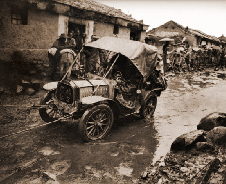 7张罕见的清朝老照片,一百年前蒙古摔跤手体型