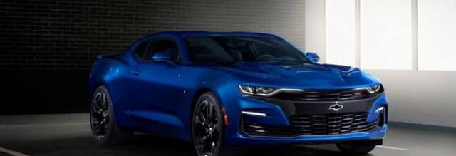 40万的美国跑车，和福特野马同级别，开这车你就是马路上的焦点！