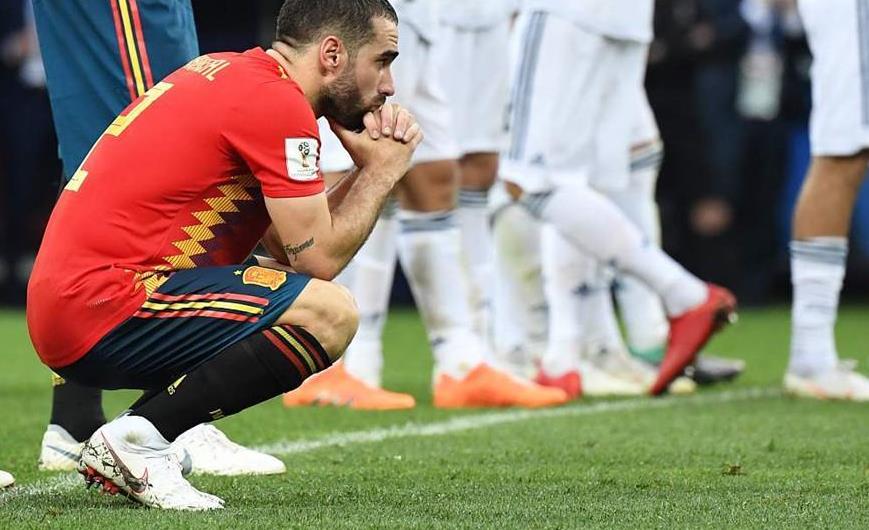 西班牙为何输给俄罗斯? 主帅耶罗: 裁判漏判点