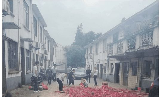 成都小伙花12.6万提大众速腾, 坦言提车放炮很开心