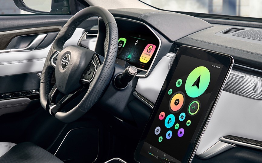 威马EX5如期而至,首批用户于交付大会提车,如