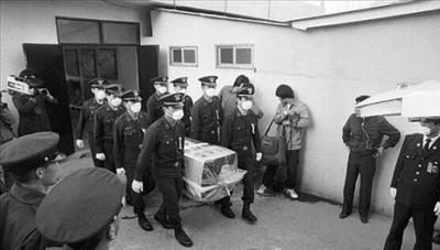 他为了报复, 炸沉中国一艘驱逐舰, 造成中国16