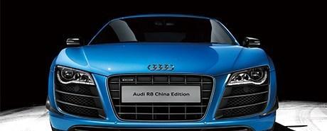 土豪买了个300万的奥迪R8中国特供版