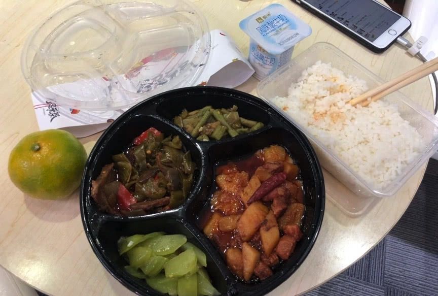 车展米其林!武汉国际车展谁家盒饭最好吃?