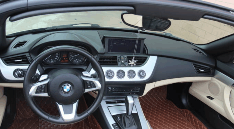 2门2座硬顶敞篷, 2.5L+L6, 百公里7.3秒, 现售27万