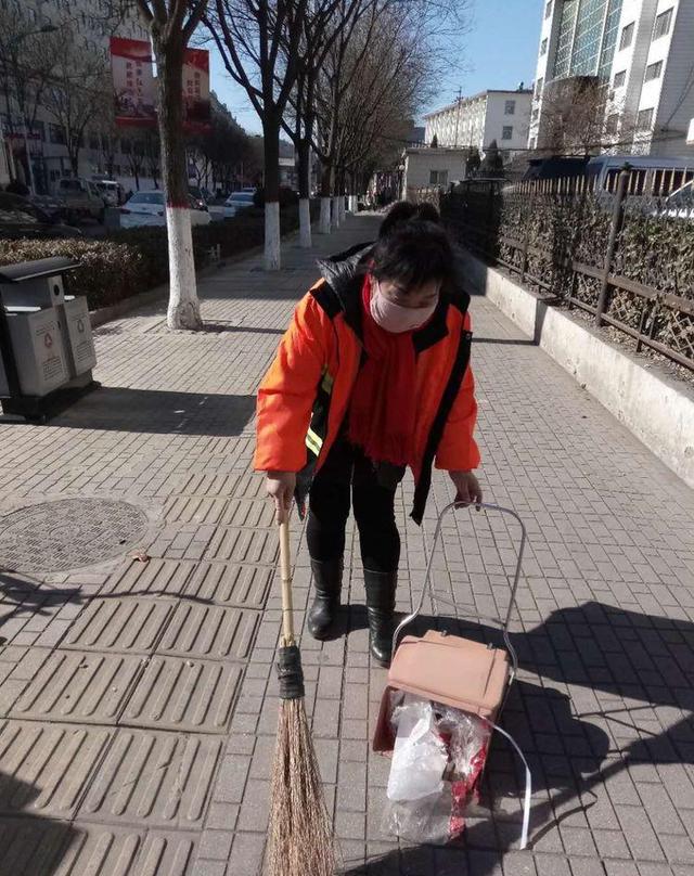 除夕夜的最后坚守——致敬，那寒风中那一抹橘色的“黄玫瑰”！