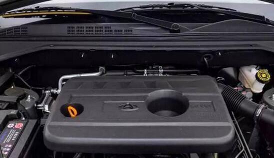 路虎前脸，军工品质，关键是还不到6万，还在攒钱买路虎？