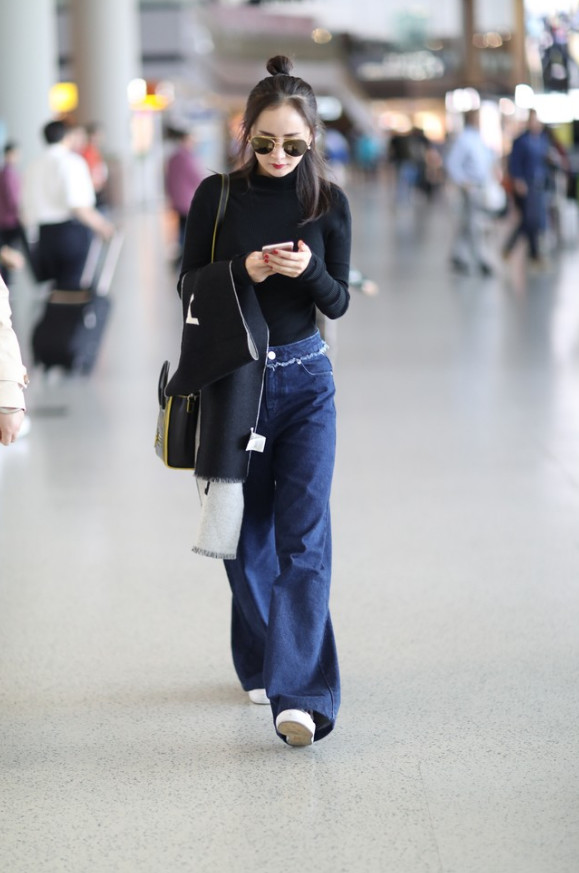 当110斤的蒋欣和90斤杨幂同穿阔腿裤,真是没对比就没伤害