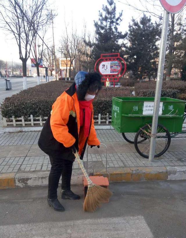 除夕夜的最后坚守——致敬，那寒风中那一抹橘色的“黄玫瑰”！