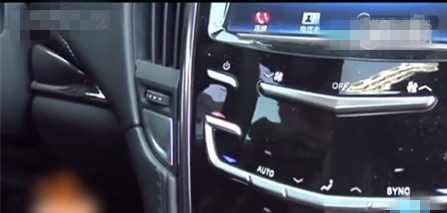 女子23万买中配车, 却查出是低配改装的, 车主: 我整个人都蒙圈了