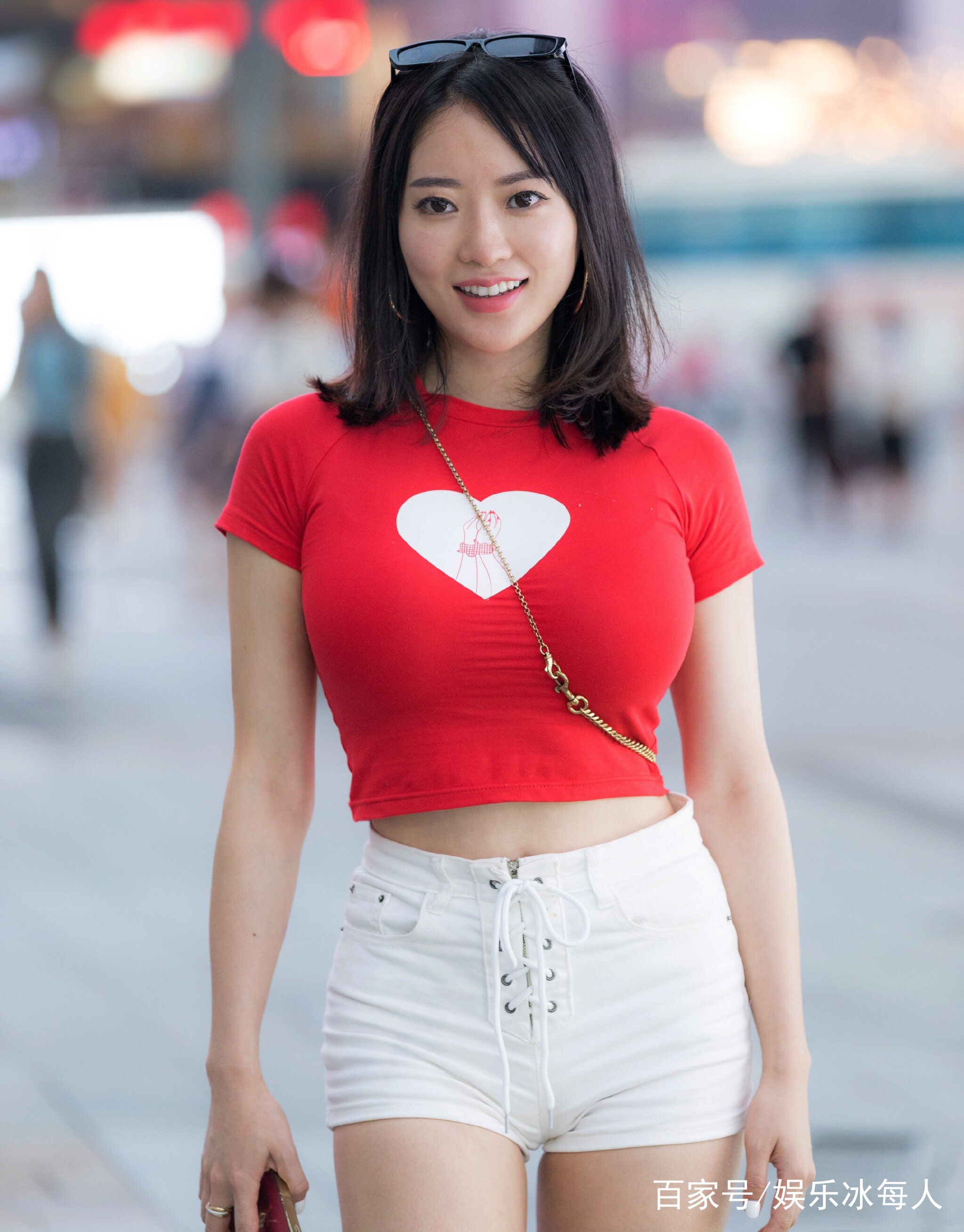 蒋娉婷因刘强东而走红，背后的策划人却只是一个“假凤姐”