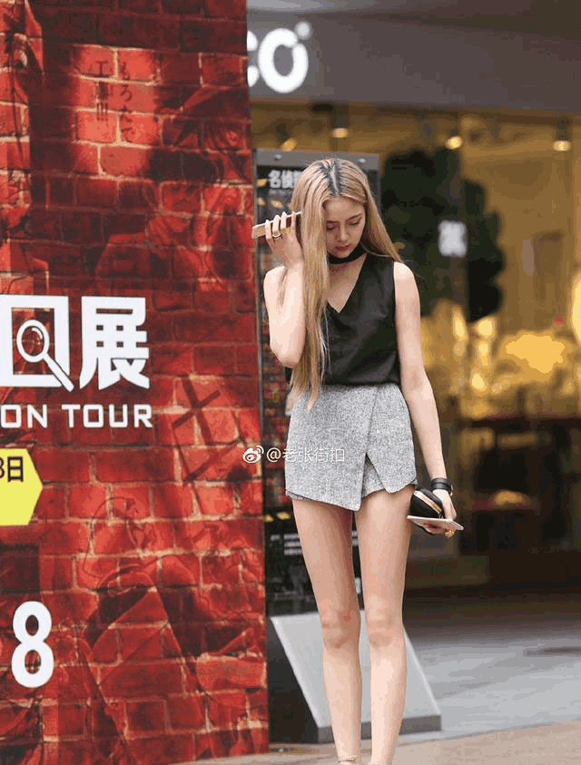 街拍: 成都街头的超短裤、超短裤美女, 个个身材火辣