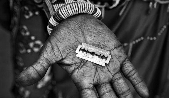 世界上三个最恐怖的习俗, 胆小勿入!