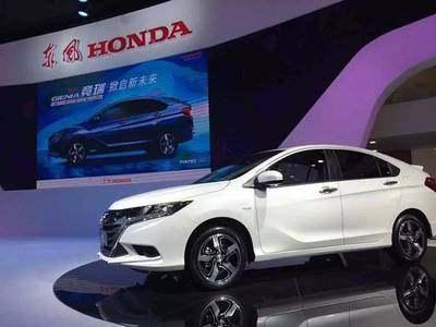 最省油的合资家轿！配1.5+CVT油耗仅3毛，卖8万谁还买卡罗拉