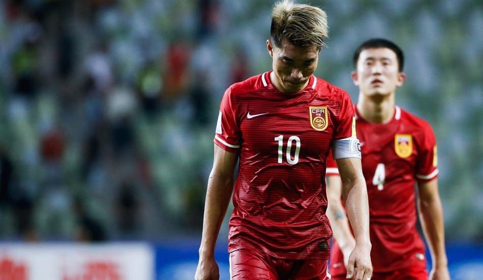 足遭遇两连败后又收到了一个坏消息!亚洲杯恐