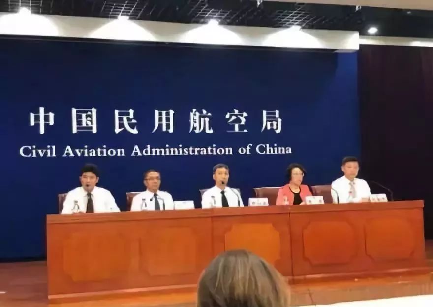 国航CA106航班急降事件:一根电子烟,差点害了