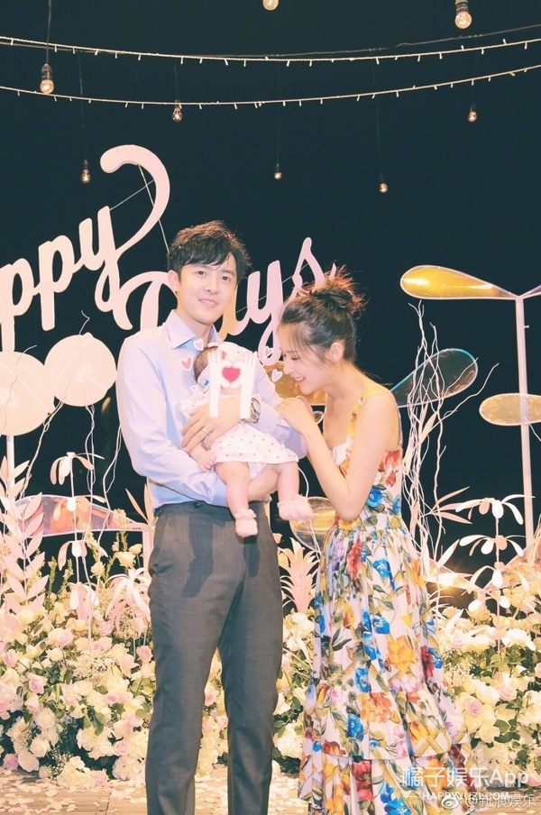 颖儿付辛博女儿百日宴现场布置温馨唯美 首度公开小名:小月亮