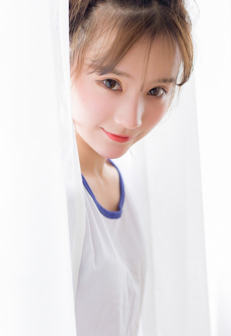 运动服女生清纯脸蛋粉粉嫩嫩甜美私房艺术照_新浪看点
