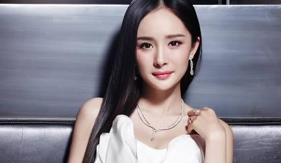 被曝过不雅视频的女星, 杨幂江疏影不算啥,迪丽