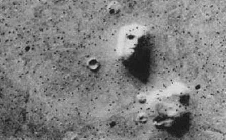 用软件可以看到月球上外星人的影子？真实存在X!