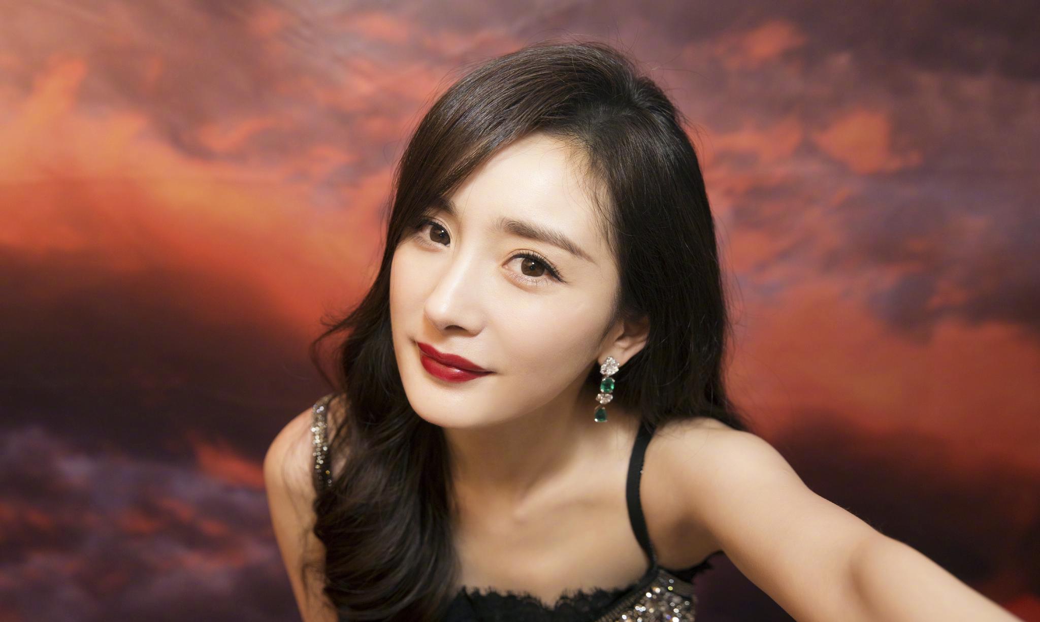 《宝贝儿》入围A类电影节,85后小花第一个冲出的居然是杨幂