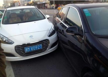 车辆被剐蹭了，私了还是走保险？怎样才不会吃亏？