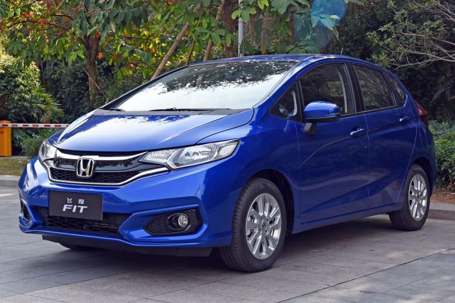 抓住淡季尾巴盘点四款低价车，A6L暴跌10万，飞度最低仅6.8W