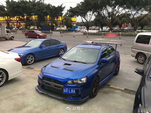 三菱车主被凯美瑞小姐姐鄙视，周一，大家乐呵乐呵？（图自： ）