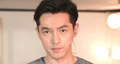 娱乐圈当红男明星颜值排名, 他排在第一名实至