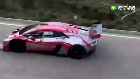 真的很贵！超级跑车引发的各种悲惨事故