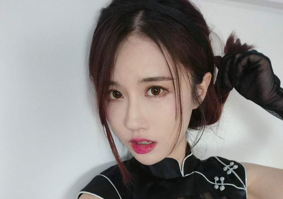 轩子巨2兔直播间被封后首次晒照!网友:被封傻