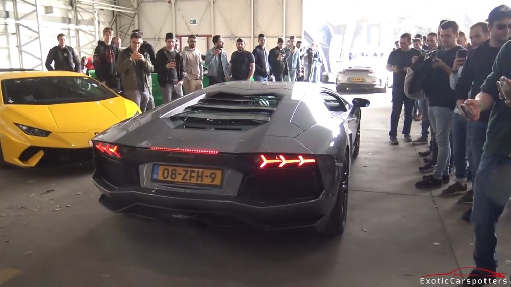 超级跑车聚会，保时捷 991 GT2 RS、兰博基尼不停秀声浪  ​