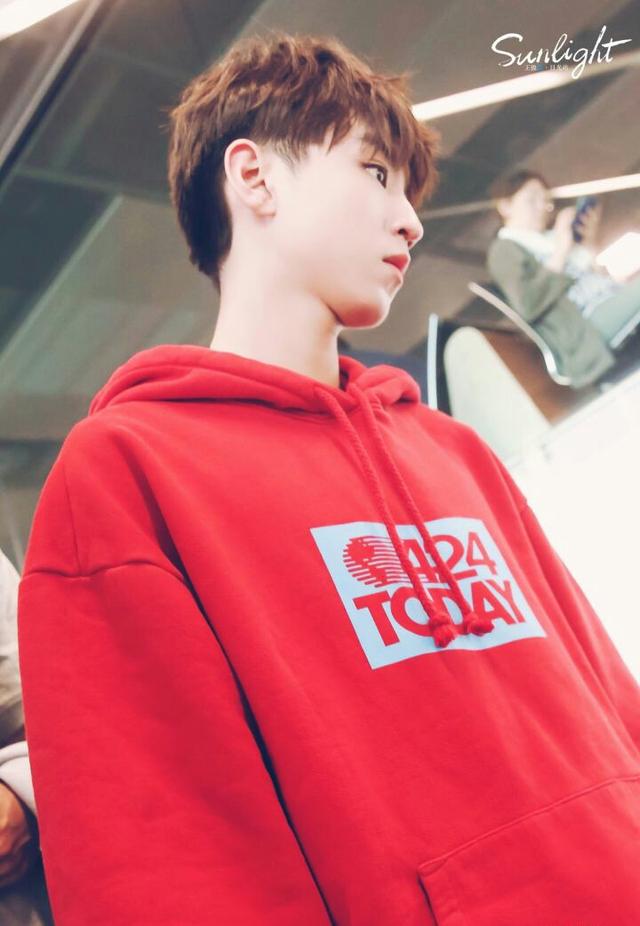 迷之角度下的明星,王俊凯胖嘟嘟,热巴无死角,朱