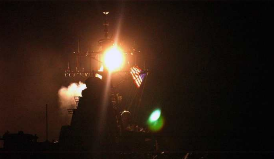 美军发射4枚战斧导弹,结果落入中国手中,核心